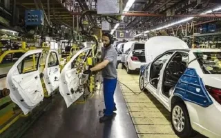 برنامه مسکو برای احیای صنعت خودروسازی؛ نیاز به ۲۰۰ میلیارد روبل برای افزایش تولید تا سال ۲۰۳۵