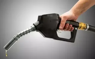 رئیس کمیسیون انرژی اتاق بازرگانی: قیمت بنزین باید هر 6 ماه مورد بازنگری و اصلاح قرار گیرد