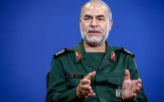 واکنش تند معاون سیاسی سپاه به روحانی/ دفاع شرافتمندانه همه‌پرسی نمی‌خواهد/ عده‌ای عافیت طلب، مدافعین را جنگ طلب و خود را صلح طلب معرفی می‌کنند