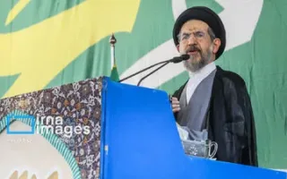 سه ضرورت امروز جامعه به روایت امام جمعه تهران/ توصی ابوترابی فرد به غرب: به واقعیت‌های جدید نظامی و سیاسی در منطقه توجه کنید!