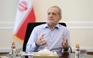پزشکیان: به جلیلی گفته‌ام پیشنهاد نده اگر می‌توانی در حل مشکلات کمک کن / اگر قرار بود مشکلات با قالب‌های پیشین حل شود که تا کنون حل شده بود، اگر می‌خواهیم مشکلات را حل کنیم باید قالب‌شکنی کنیم