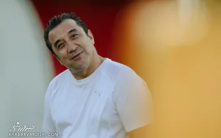 استوری کنایه‌آمیز خداداد عزیزی در فرودگاه قبل از بازی آسیایی تراکتور +عکس