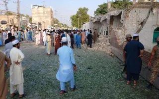 ۷۳ کشته و زخمی در حمله انتحاری به مقر پلیس در پاکستان