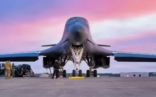 بمب‌افکن استراتژیک B-1B آمریکایی از بریتانیا به پرواز درآمد