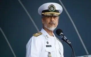 دریادار سیاری: ما در صفوف میدان هستیم؛ در گذشته، حال و آینده در میدان حاضر خواهیم بود/ معاون هماهنگ‌کننده ارتش، «جوان ایرانی» را با چه ویژگی‌هایی معرفی کرد