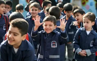 یک تصویر بسیار پربازدید از روز آغاز مدرسه؛ روز اولِ کلاس‌اولی‌ها