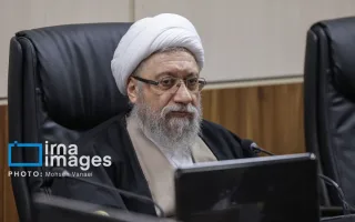 آملی لاریجانی: دشمن همان خطای محاسباتی عراق را تکرار نمود