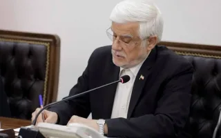 عارف: مسائل دانشگاه‌ها باید به دست دانشگاهیان و با اختیارات ویژه حل‌وفصل شود