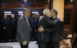 عباس آخوندی در کنار ظریف/ تصاویری از حضور وزرای پزشکیان و روحانی در یک مراسم/ ناطق نوری و محمدعلی نجفی نیز حضور داشتند