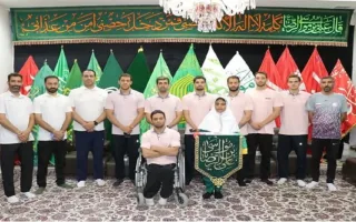 پرچم جمهوری اسلامی ایران و پرچم حرم مطهر رضوی به سرپرست معنوی کاروان ایران اهدا شد