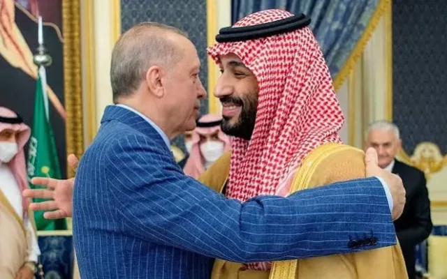 سیاست ، همسایه وغیر همسایه نمی شناسد