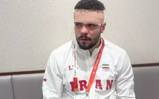 بوکسور ایرانی پس از کسب مدال برنز آسیا، نیاز به بخیه پیدا کرد!