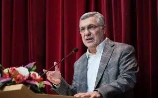 ثبت حماسه‌های کادر سلامت در بحران و جنگ، ادای دین به شهدا و مجروحان است