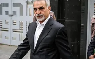 حضور حسین فریدون در مراسم وداع با برادر احمد ناطق نوری به سبک و سیاق تازه + عکس