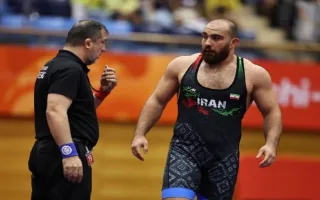 دو نماینده کشتی آزاد کشورمان به فینال در سه وزن اولیه رسیدند/ زارع از شکست در ناگویا گریخت