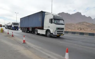 توقیف سه تریلی و کامیون به خاطر رانندگی نوجوانان