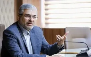 انتقاد نماینده مجلس از وزیر اقتصاد و همتی؛ این ارزپاشی بی‌سابقه است! چرا به دلار حاکمیت می‌دهید؟ فکر مدیریت بازار ارز هستید یا پر کردن جیب عده خاص؟!