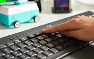 عملکرد کلیدهای F1 تا F12 چیست و علت باقی‌ماندن آن‌ها بر روی کیبورد چیست؟