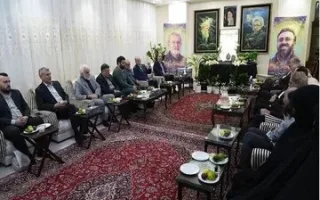 ماجرای حلالیت طلبیدن جمعی از معاونین و وزرای دولت رئیسی از علی لاریجانی/ در دیدار تعدادی از نمایندگان ادوار مجلس با خانواده شهید لاریجانی چه گذشت؟