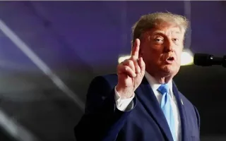 واکنش قابل توجه ترامپ به حمله به فرودگاه ریاض؛ «تصمیمی خواهم گرفت»