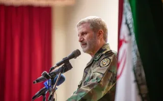 فرمانده کل ارتش: تنگه هرمز تحت نظارت کامل ارتش و سپاه است/ تهدید زیرساخت‌های ایران با پاسخ چندبرابری مواجه خواهد شد
