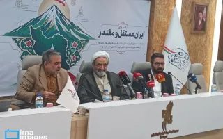 خرمشاد: توان نظامی و جمعیت دو منبع مهم قدرت ملی ایران هستند