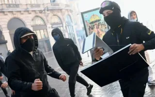 غارت اپل استور در فرانسه / احتمال غیرقابل استفاده بودن دستگاه‌های سرقت‌شده