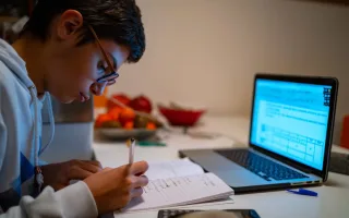 هشدار وزارت آموزش و پرورش؛ مدارک مدارس آنلاین خارجی در کشور از اعتبار لازم برخوردار نیست
