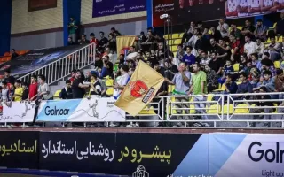 سالن‌های بسکتبال ایران روی هوا(عکس)