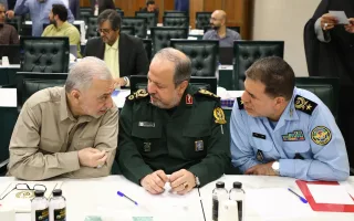 از ۱۶ وزیر دفاع بعد از پیروزی انقلاب ۷ وزیر اول آن فوت کرده یا شهید شده‌اند/ محمد تقی ریاحی و احمد مدنی در خارج از کشور فوت کردند