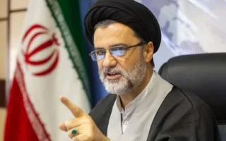 محمود نبویان: از دولت عراق خواسته شده تا علت حضور جنگنده‌های رژیم صهیونیستی در آسمان این کشور و آماده‌سازی آنان برای حمله به ایران را توضیح دهد