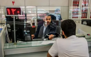 ۱۴ بانک زیر حد استاندارد کفایت سرمایه؛ آیا این موضوع به حیثیت سیستم بانکی لطمه می‌زند یا نشانه‌ای از چالش‌های جدی نظارت بانک مرکزی است؟