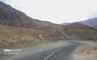 جاده‌های کوهستانی کن و سولقان از میان دره‌ها و دامنه‌های پرشیب البرز جنوبی عبور می‌کنند. پیچ‌های تند، مسیرهای باریک و اختلاف ارتفاع، تردد خودروهای محیط‌بانی را در بخش‌هایی از این منطقه با دشواری همراه می‌کند.