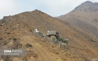 به گفته مسئول پاسگاه سرمحیط‌بانی کن و سولقان، توسعه فعالیت‌های انسانی در زیستگاه خرس‌ها موجب محدودتر شدن قلمرو طبیعی آنها می‌شود. این وضعیت می‌تواند مسیر حرکت جانوران برای دستیابی به غذا را با محدوده فعالیت باغداران تداخل دهد.
