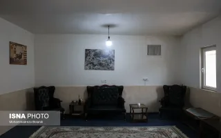 برخی محیط‌بانان شاغل در منطقه کن و سولقان از شهرستان‌های دیگر برای انجام وظیفه به این محدوده آمده‌اند. فاصله محل خدمت تا محل زندگی، در کنار مأموریت‌های طولانی، شرایط دوری از خانواده را برای این نیروها دشوارتر می‌کند.